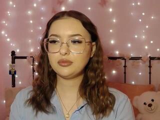 Lindsey Lu webcam model stream image