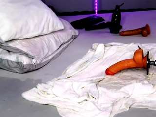 tikhomirov webcam model stream image