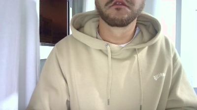 Surfer_30 webcam cam4 model stream image