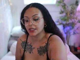 its-eve webcam camsoda model stream image