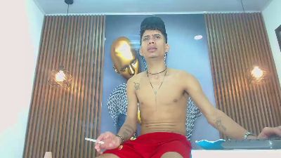 SkinnycuteAlyer webcam model stream image