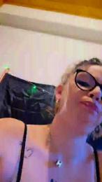 Jessicahe webcam cam4 model stream image