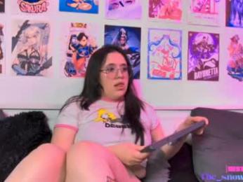 snowblack_ webcam model stream image