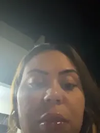 lariic webcam stripchat model stream image