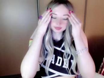 oh_pichuu webcam model stream image