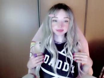 oh_pichuu webcam model stream image