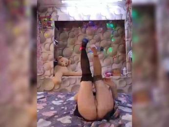LizSage webcam model stream image