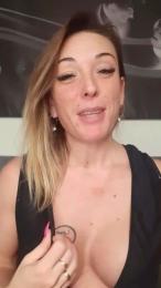 LadyMiri webcam model stream image