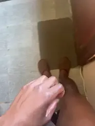 BumbleBee84 webcam model stream image