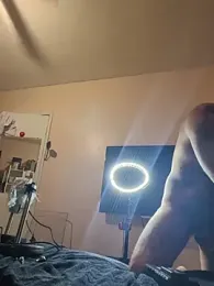 Cnutt310 webcam model stream image