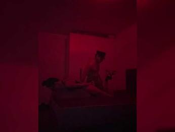 James00n webcam bongacams model stream image