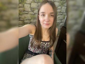 Intro31 webcam model stream image