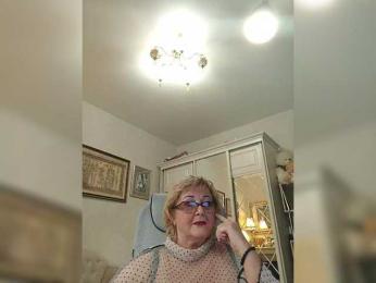 KarinkaSweet webcam bongacams model stream image