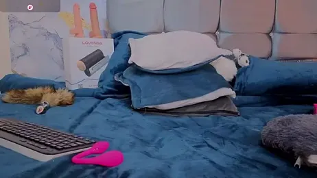 sky_jules webcam model stream image