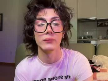 wow_lover webcam model stream image