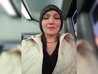 DIVORA webcam bongacams model stream image