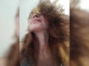 Milli111 webcam model stream image