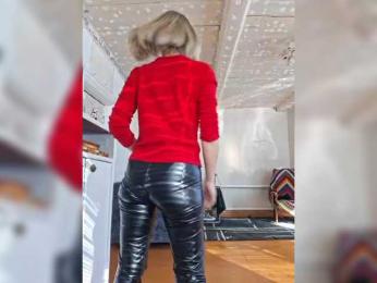 Krisred webcam model stream image