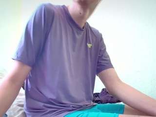 leons20cm webcam model stream image