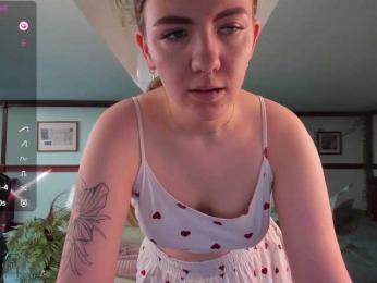 KiraRustle webcam model stream image