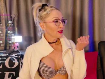 Milforja webcam bongacams model stream image