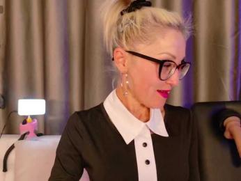 Milforja webcam bongacams model stream image