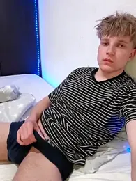 ShyAndrey webcam model stream image