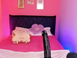 dani-moore webcam camsoda model stream image