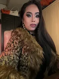 BigDominaMia webcam model stream image