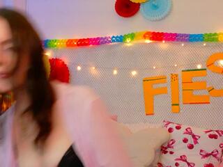 Larissa Lemond webcam model stream image
