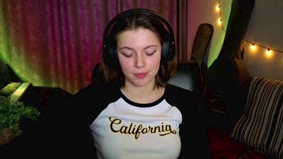 TonyaNatiello webcam cam4 model stream image