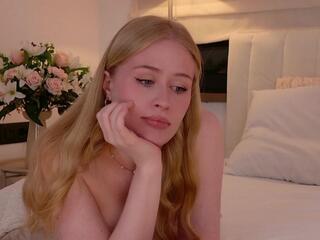 Juliajae webcam flirt4free model stream image