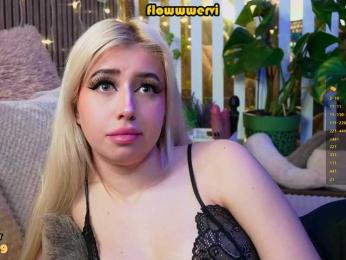 FlowwwerGirl webcam model stream image