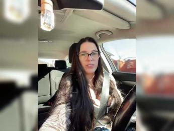 Potifays webcam bongacams model stream image