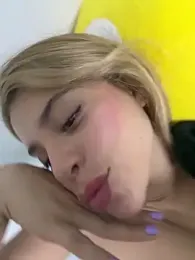 _Alicee_1 webcam stripchat model stream image