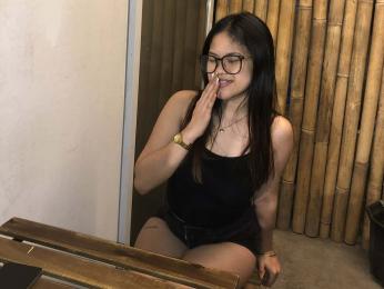 KallyVillar webcam model stream image