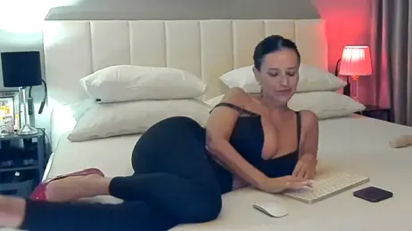 simonacavali webcam stripchat model stream image