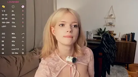 LaureMestler webcam stripchat model stream image