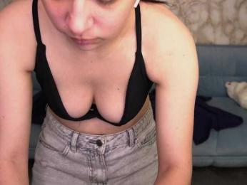 LiviaShy webcam model stream image