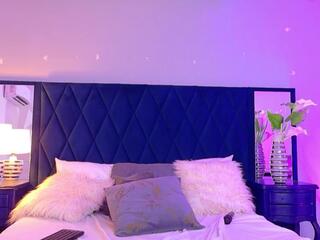 Viiolet Saunders webcam flirt4free model stream image