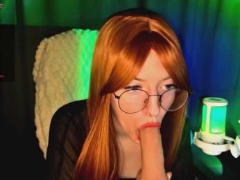 HeyAlise webcam model stream image