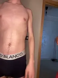 HitShelf webcam stripchat model stream image