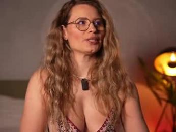 brandywhite webcam model stream image