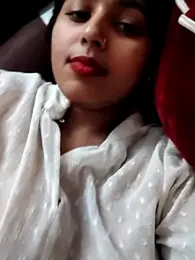 Cute-Simmi69 webcam stripchat model stream image