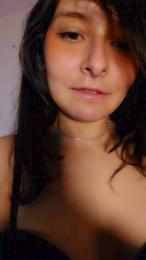 Roxannepiggy webcam model stream image