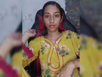 AlinaPopy webcam bongacams model stream image