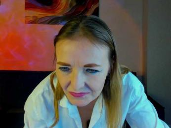 Angelina-Relax webcam model stream image