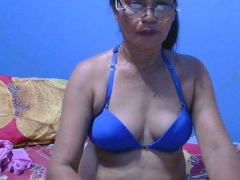 hOtGranny4u webcam model stream image