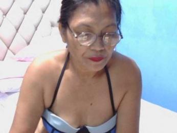 hOtGranny4u webcam model stream image