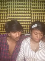 Freakingromance webcam model stream image